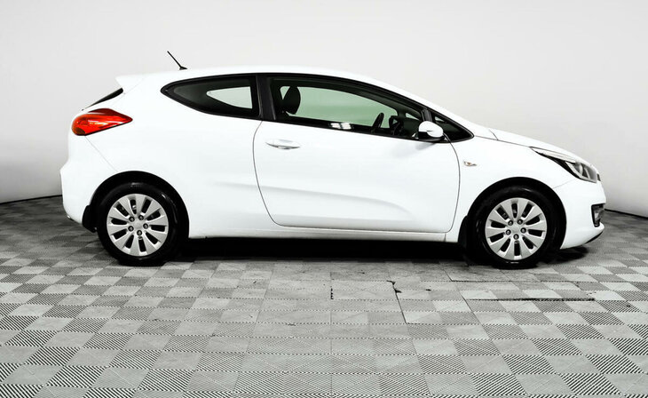 Kia Ceed - Фото 3