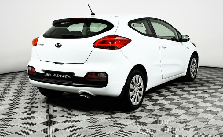 Kia Ceed - Фото 4