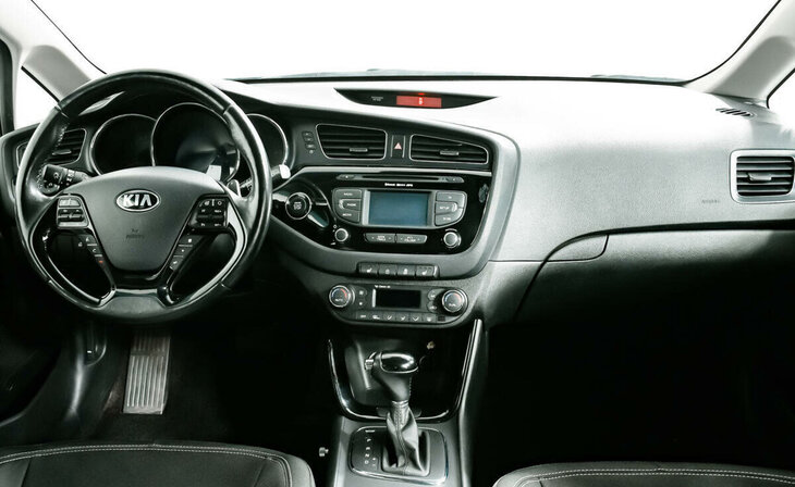 Kia Ceed - Фото 8