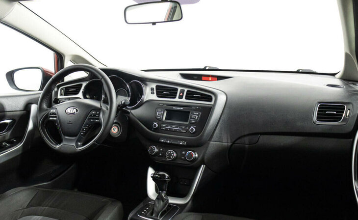 Kia Ceed - Фото 4