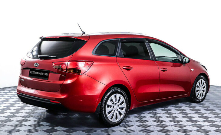 Kia Ceed - Фото 4