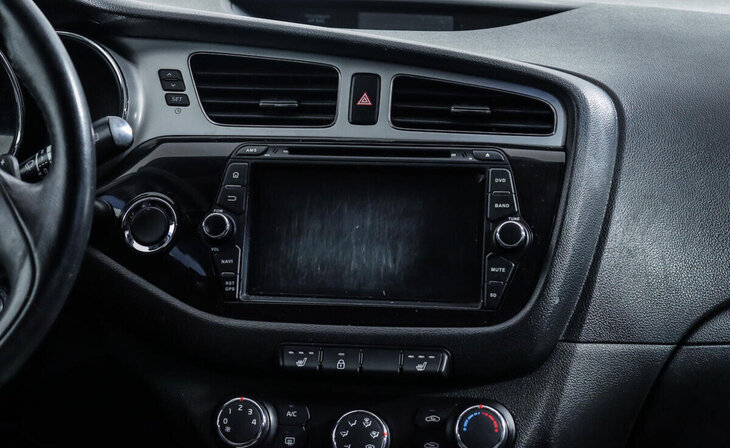 Kia Ceed - Фото 9