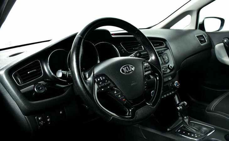 Kia Ceed - Фото 7