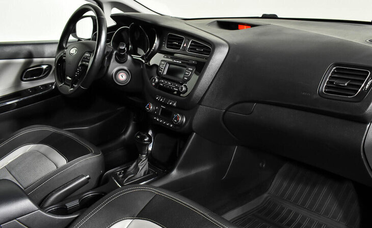 Kia Ceed - Фото 7