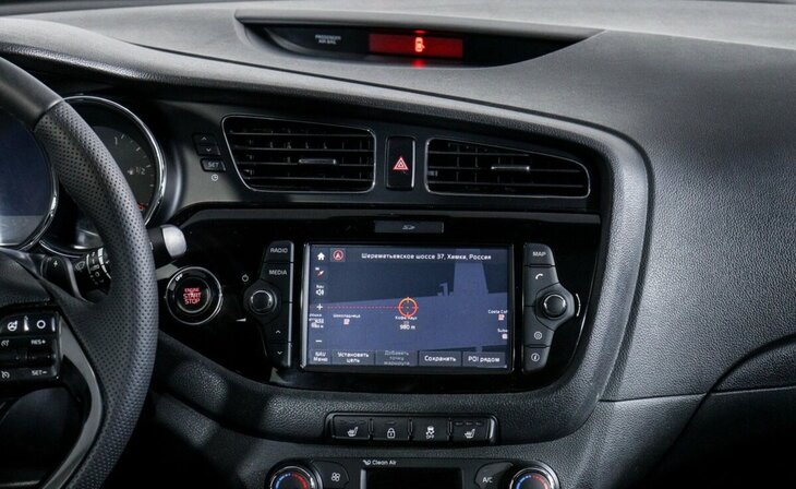 Kia Ceed - Фото 9