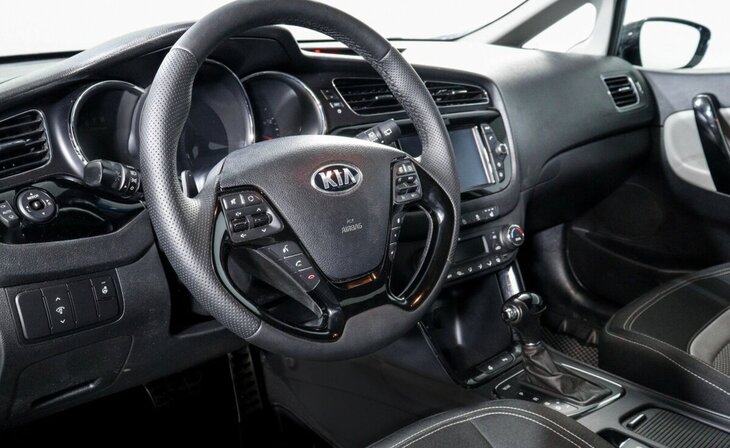 Kia Ceed - Фото 8