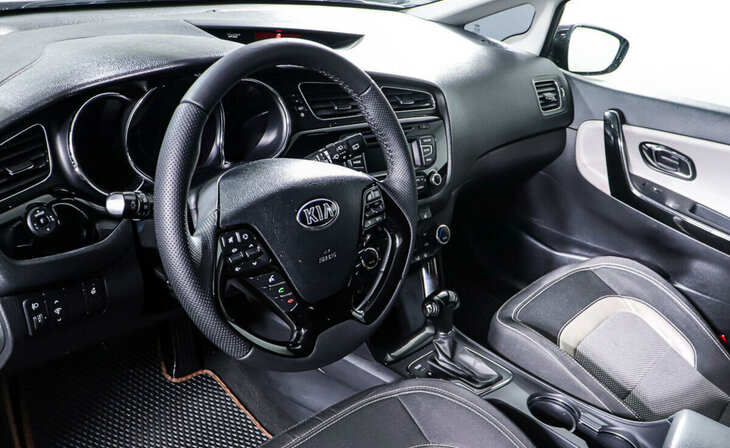 Kia Ceed - Фото 10