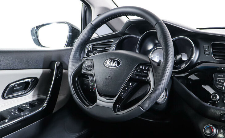 Kia Ceed - Фото 11