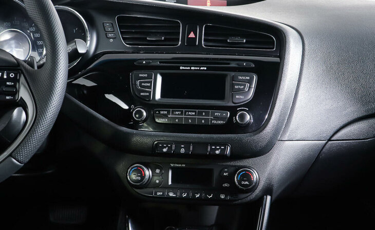 Kia Ceed - Фото 13