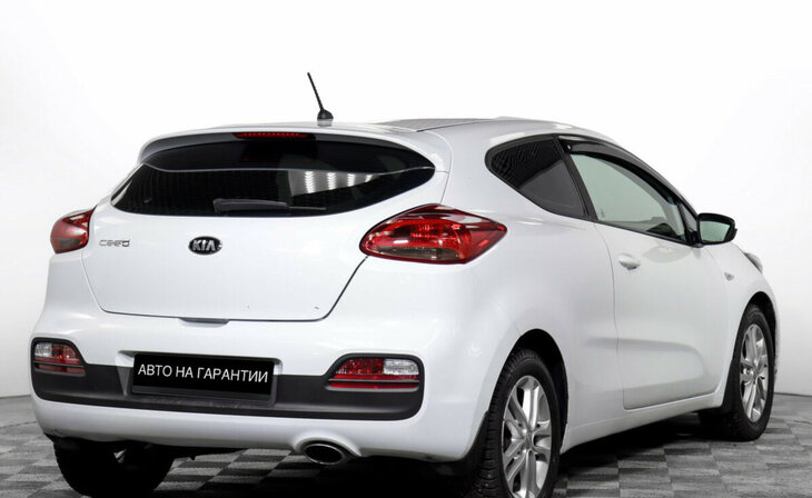 Kia Ceed - Фото 4