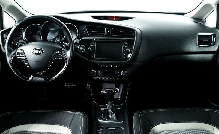 Kia Ceed - Фото 7