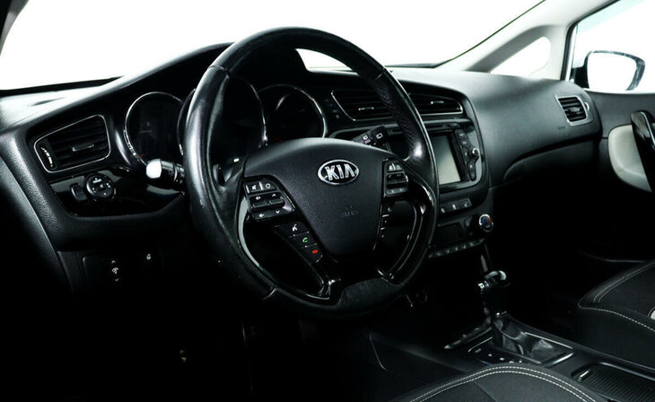 Kia Ceed - Фото 8
