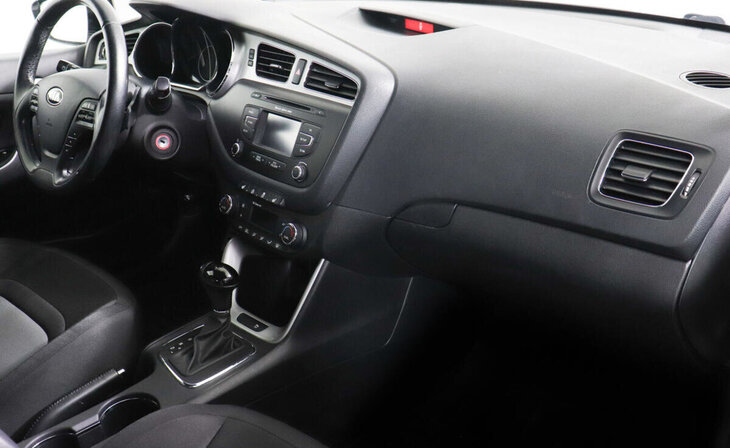 Kia Ceed - Фото 5