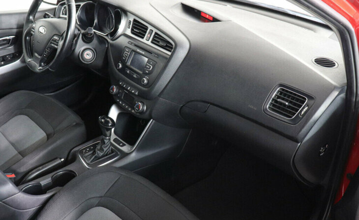 Kia Ceed - Фото 4