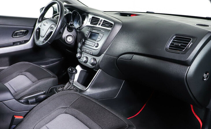 Kia Ceed - Фото 9