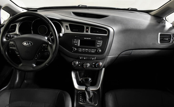 Kia Ceed - Фото 9