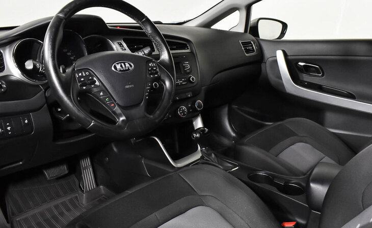 Kia Ceed - Фото 10