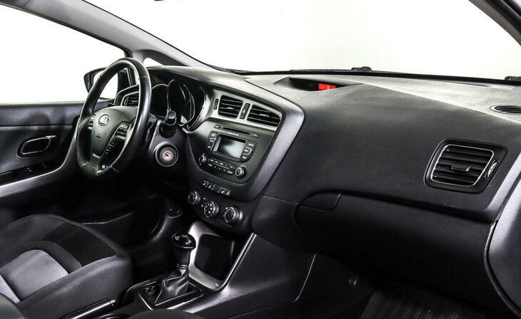 Kia Ceed - Фото 9