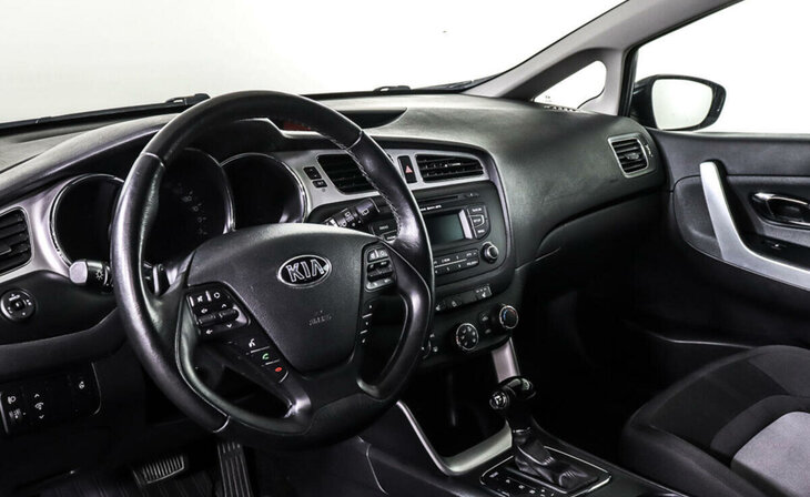 Kia Ceed - Фото 11