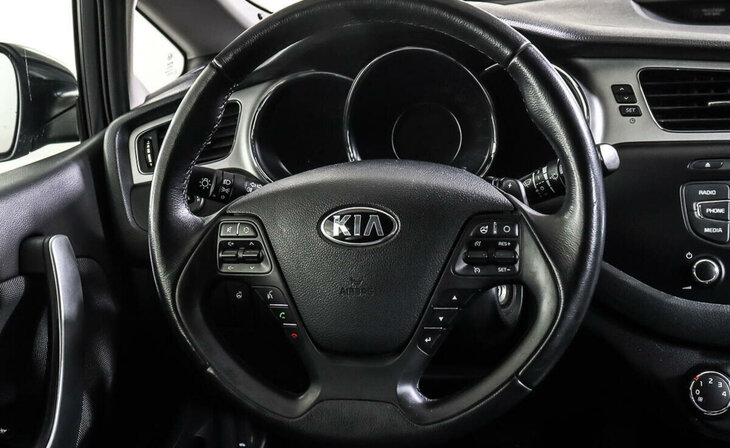 Kia Ceed - Фото 12