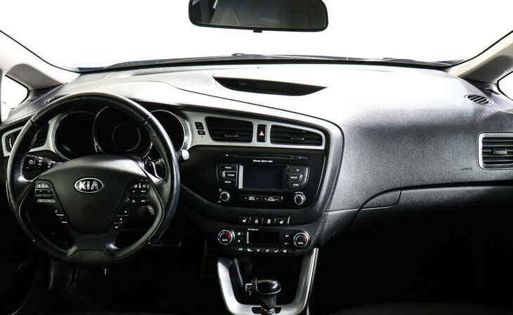 Kia Ceed - Фото 8