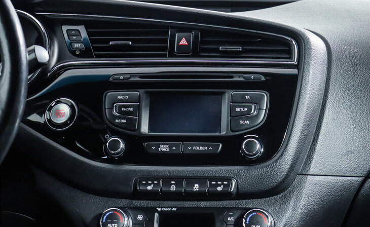 Kia Ceed - Фото 9