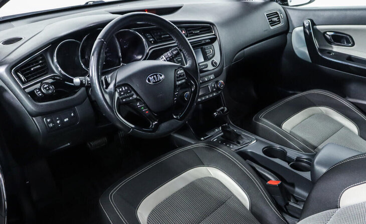 Kia Ceed - Фото 8