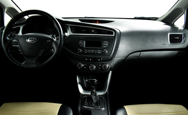 Kia Ceed - Фото 7