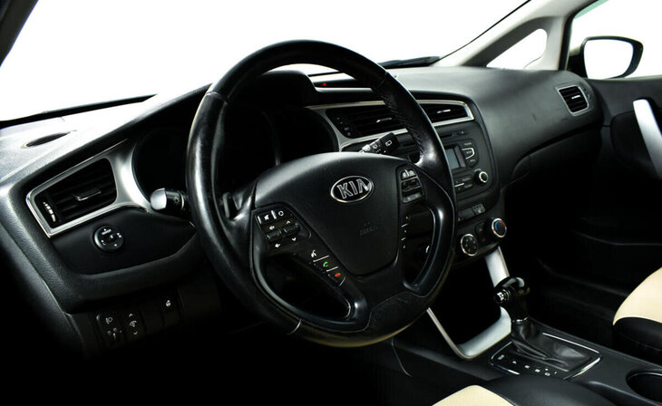 Kia Ceed - Фото 8