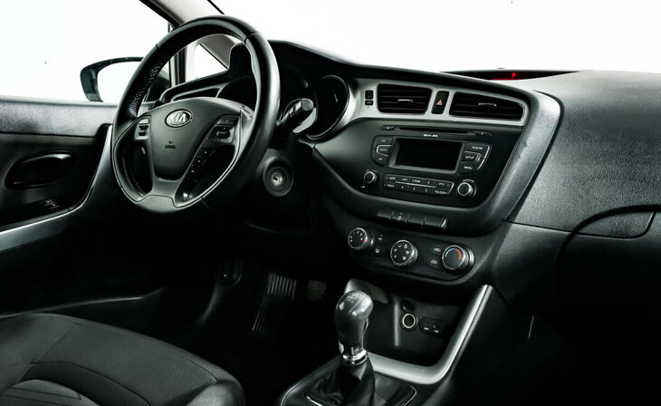 Kia Ceed - Фото 6