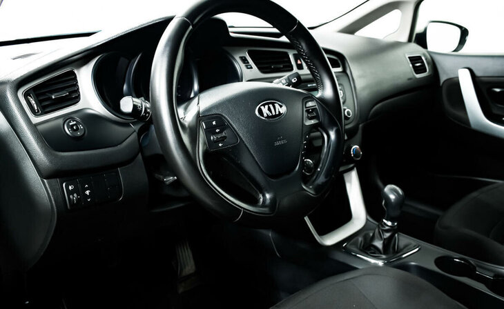 Kia Ceed - Фото 8