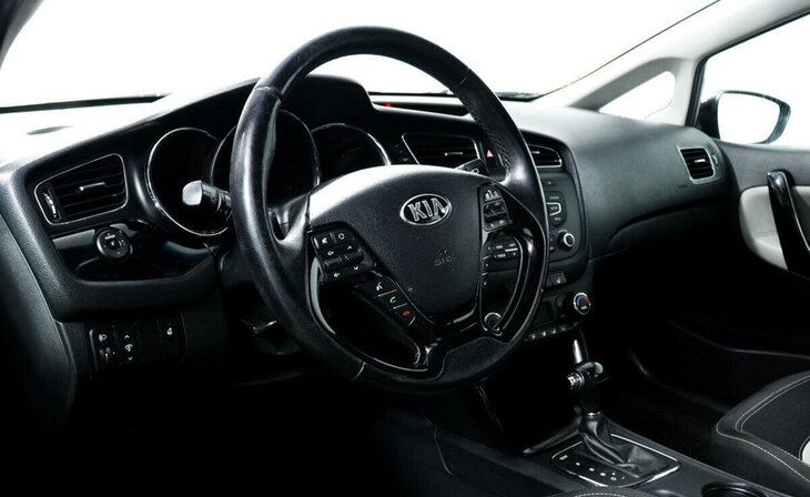 Kia Ceed - Фото 9