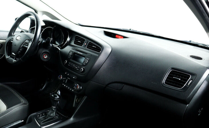 Kia Ceed - Фото 7