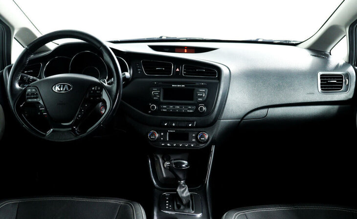 Kia Ceed - Фото 8