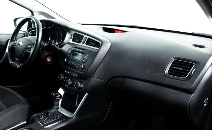 Kia Ceed - Фото 7