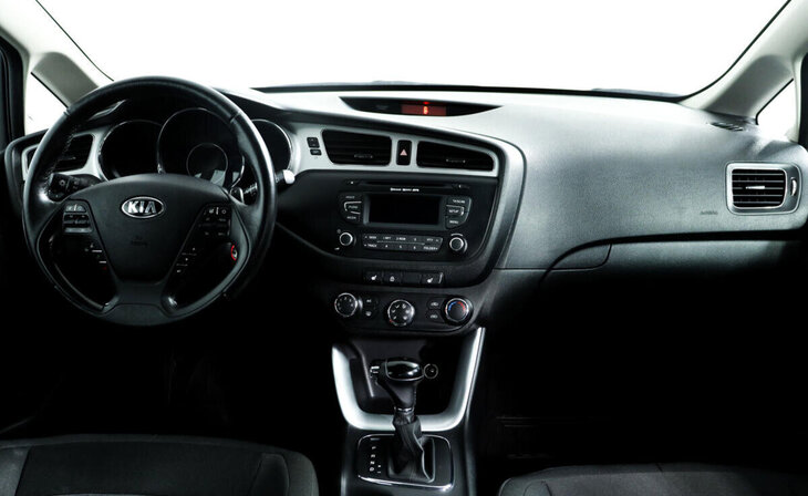 Kia Ceed - Фото 8