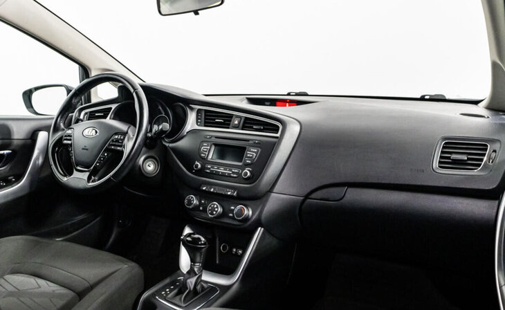 Kia Ceed - Фото 4