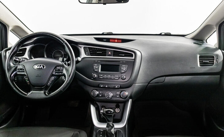 Kia Ceed - Фото 5