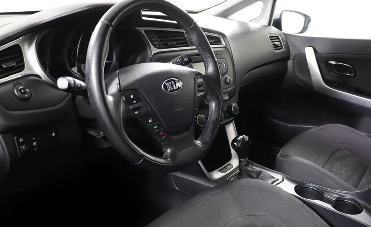 Kia Ceed - Фото 6