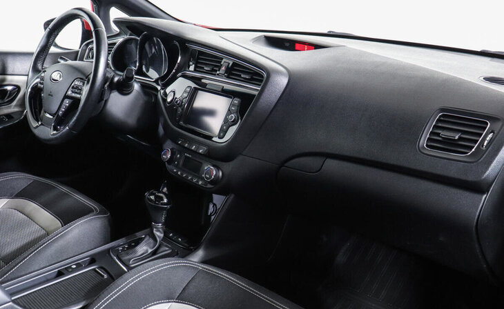 Kia Ceed - Фото 4