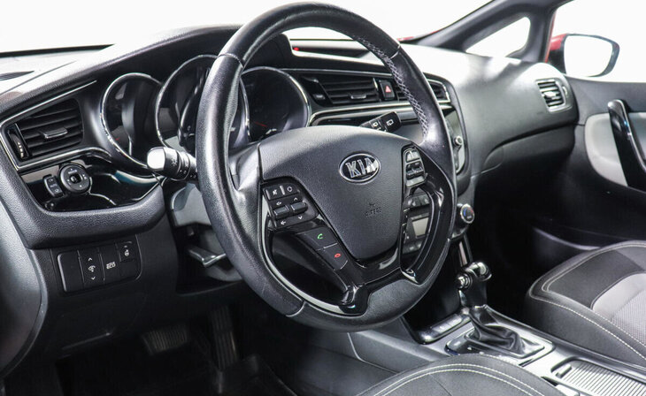 Kia Ceed - Фото 6
