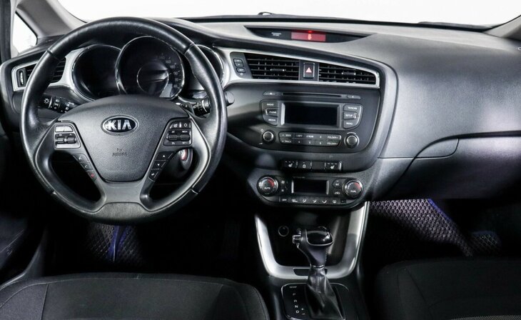 Kia Ceed - Фото 9