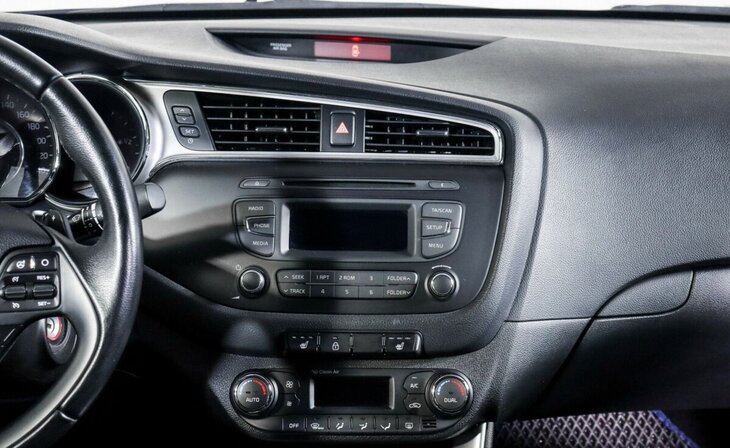 Kia Ceed - Фото 11