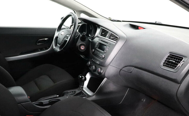 Kia Ceed - Фото 6