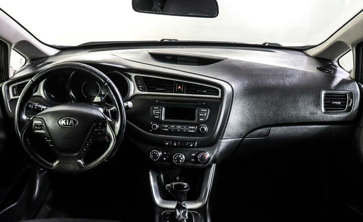 Kia Ceed - Фото 9