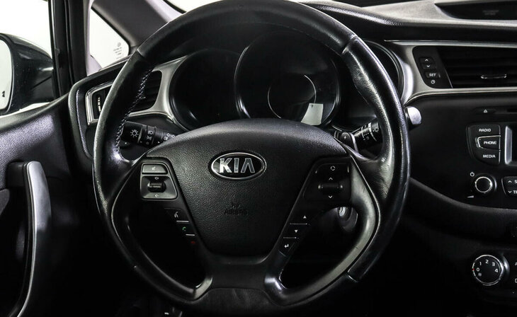 Kia Ceed - Фото 11