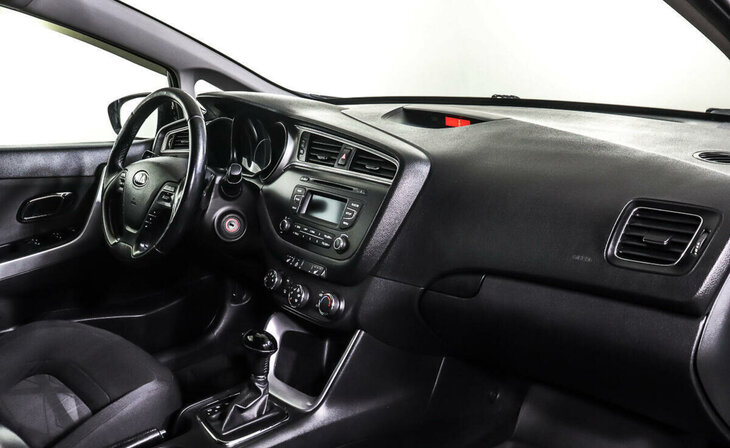 Kia Ceed - Фото 8