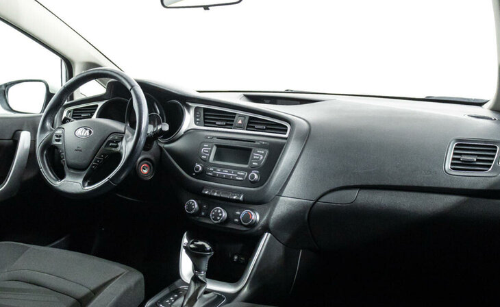 Kia Ceed - Фото 4