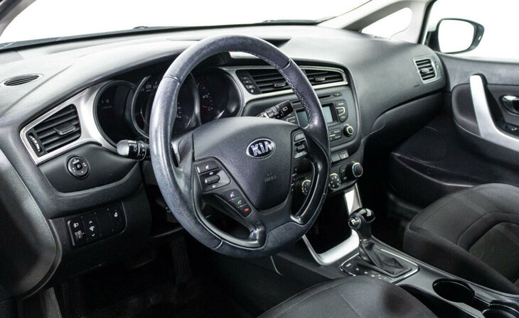 Kia Ceed - Фото 6