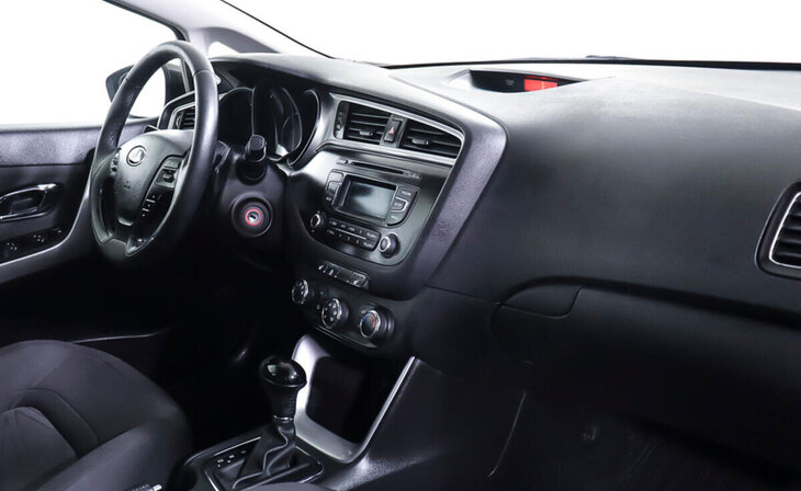 Kia Ceed - Фото 9